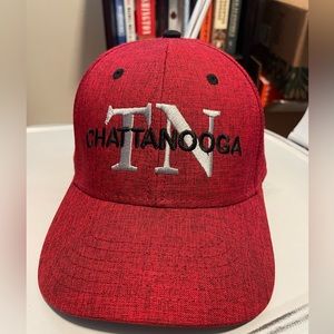 Men’s Chattanooga TN Dark Red SnapBack Hat. Slight Bill Curve. Gently Used